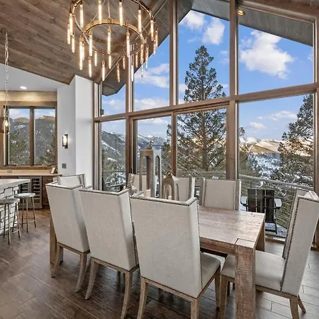 Skyes Peak - Beautiful New Home With Breathtaking Views Of The Mountains